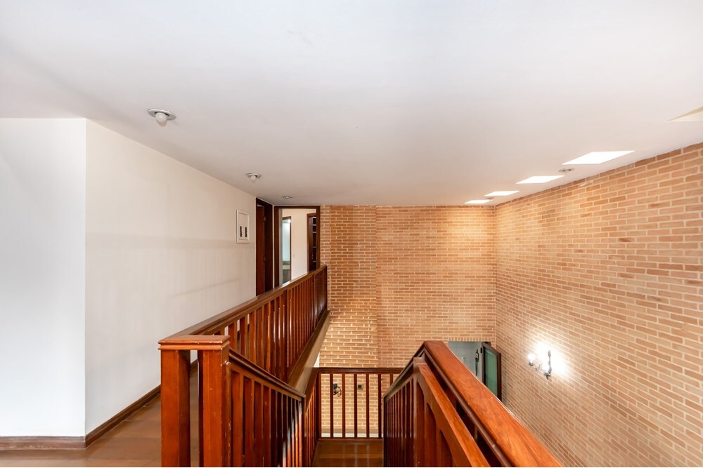 JFE 365 602291018-100 - REMAX B12 Exclusividades