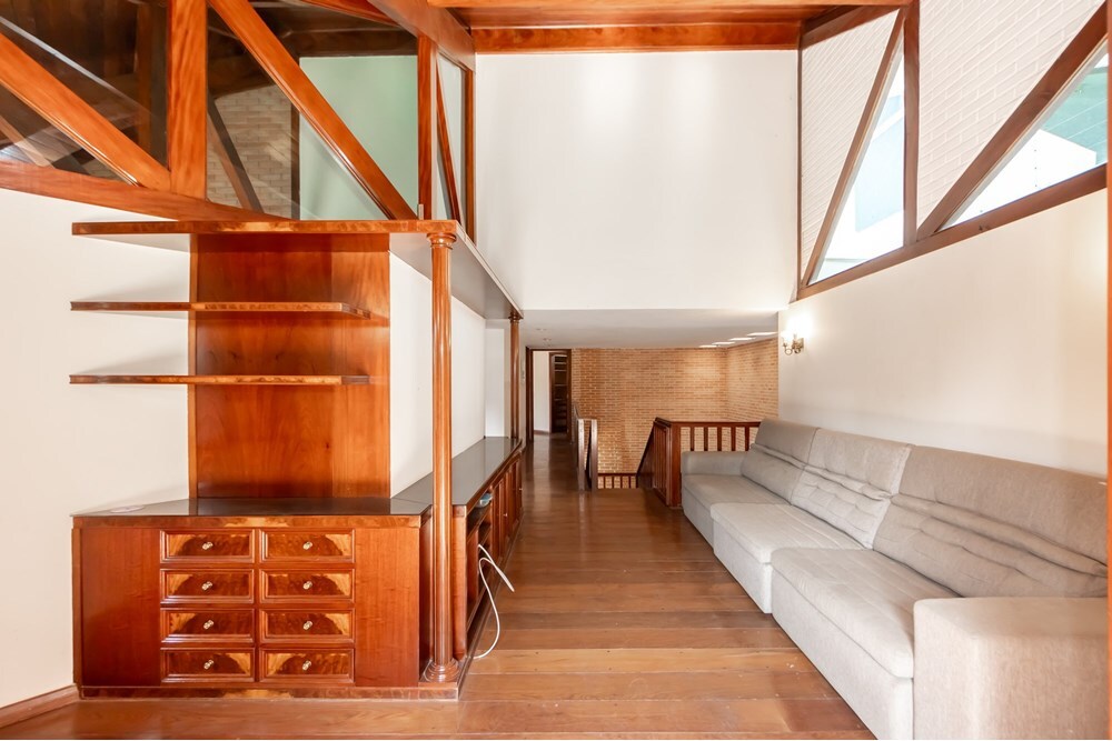 JFE 365 602291018-100 - REMAX B12 Exclusividades