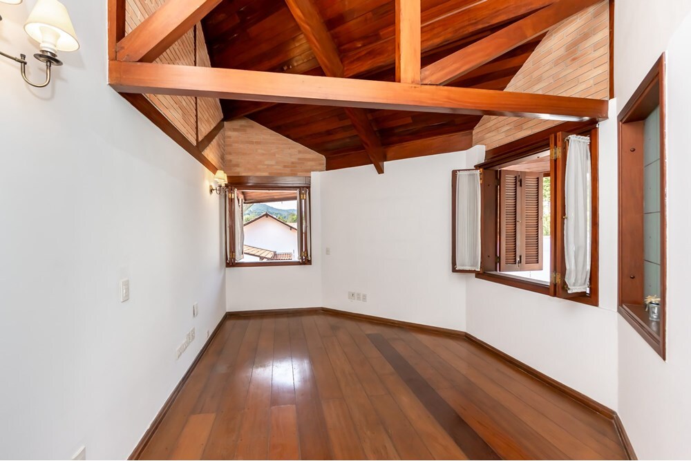 JFE 365 602291018-100 - REMAX B12 Exclusividades