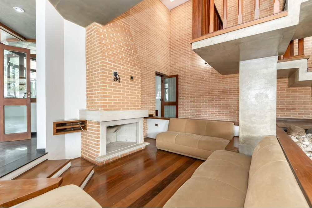 JFE 365 602291018-100 - REMAX B12 Exclusividades