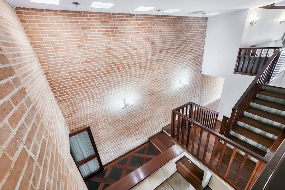 JFE 365 602291018-100 - REMAX B12 Exclusividades