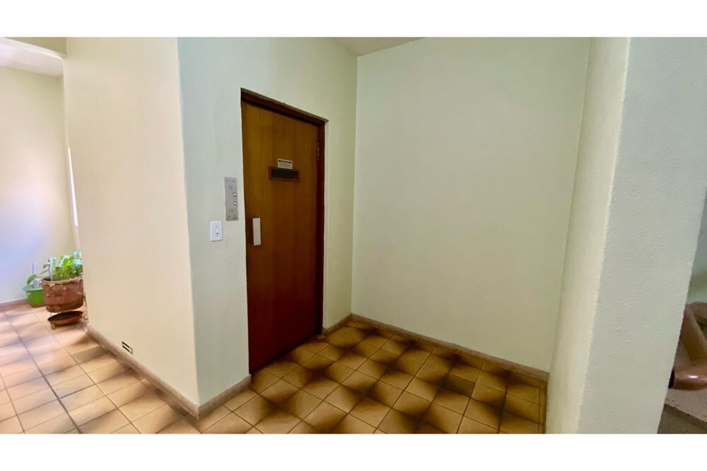 Comercial de 38m² no bairro Moinhos de Vento, em Porto Alegre | Eu Corretor