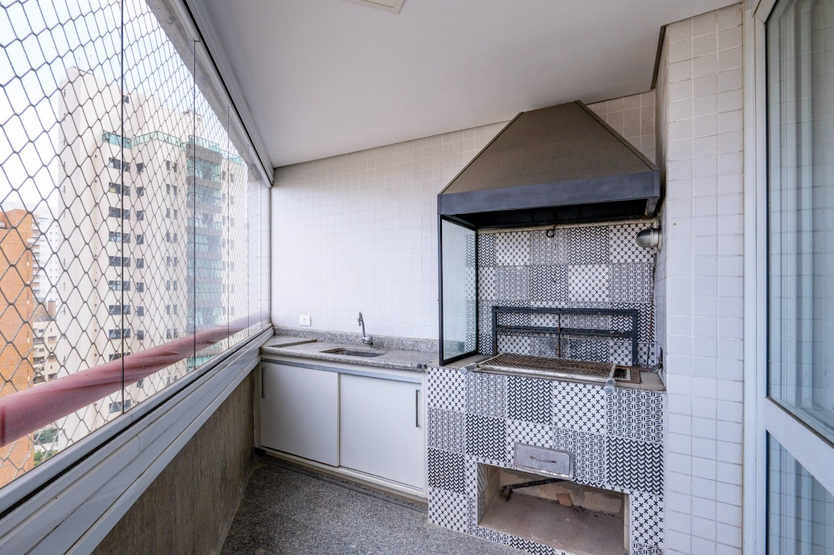 Residencial Multifamiliar de 4 quartos, 210m² no bairro Vila Andrade, em São Paulo | Eu Corretor