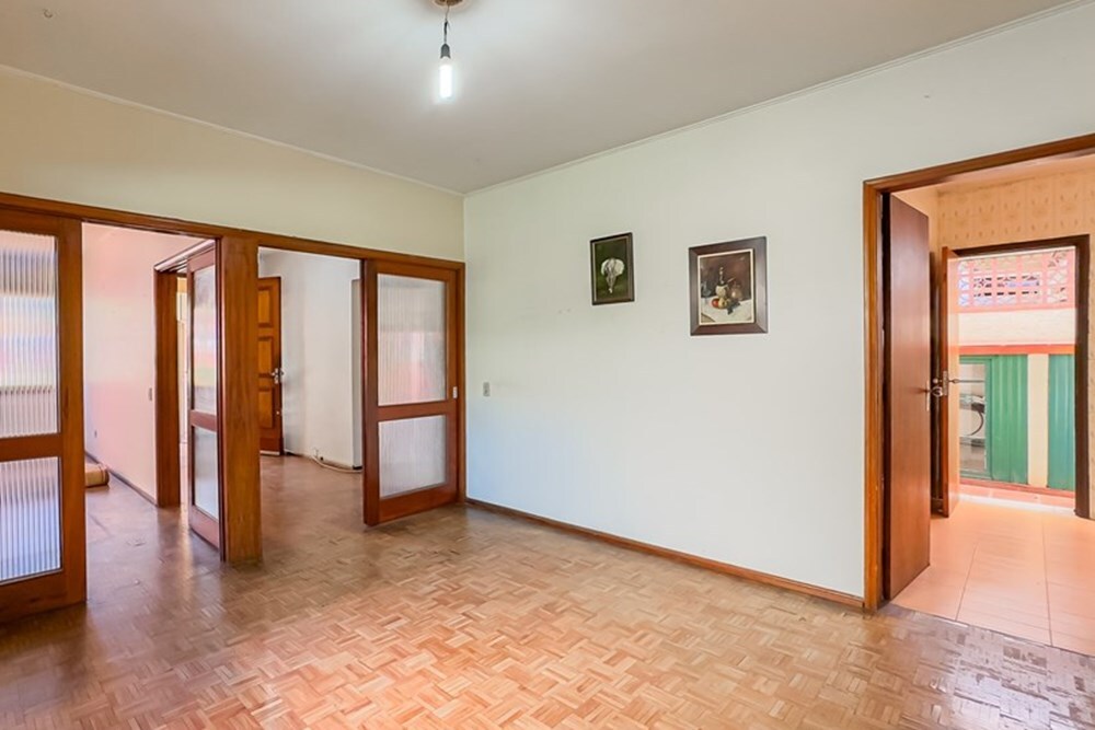 Residencial Multifamiliar de 3 quartos, 200m² no bairro Jardim Lindóia, em Porto Alegre | Eu Corretor