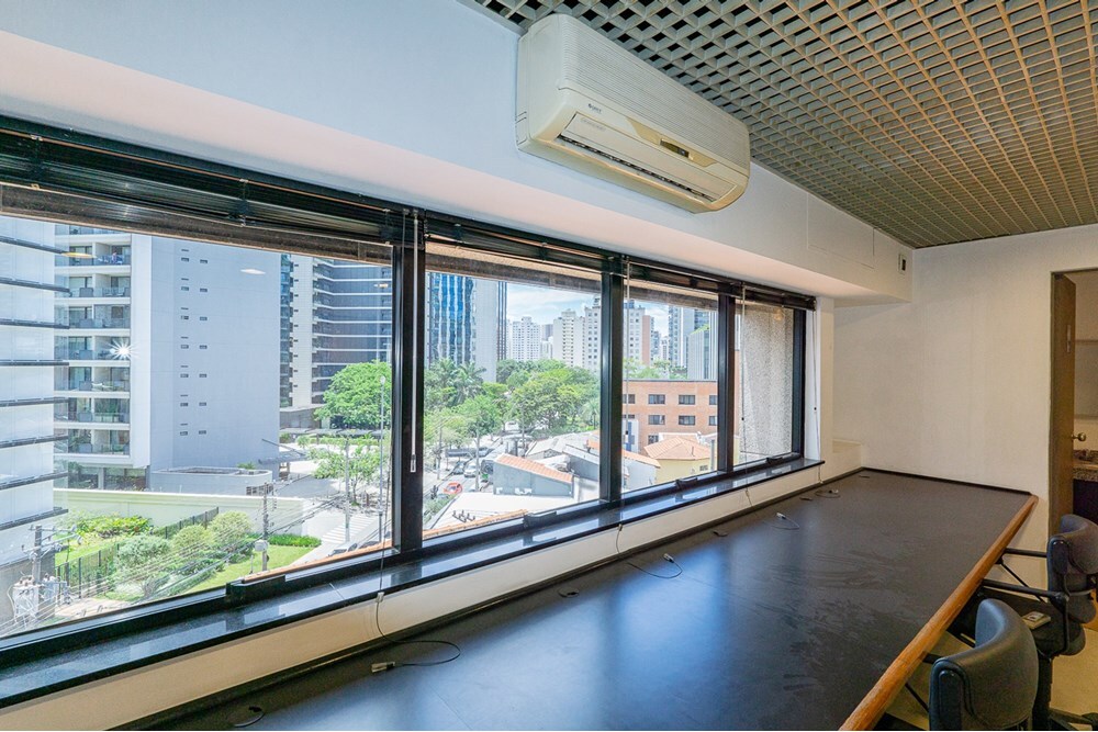 VOF 929 Sala 601131015-69 - REMAX Ares Exclusividades