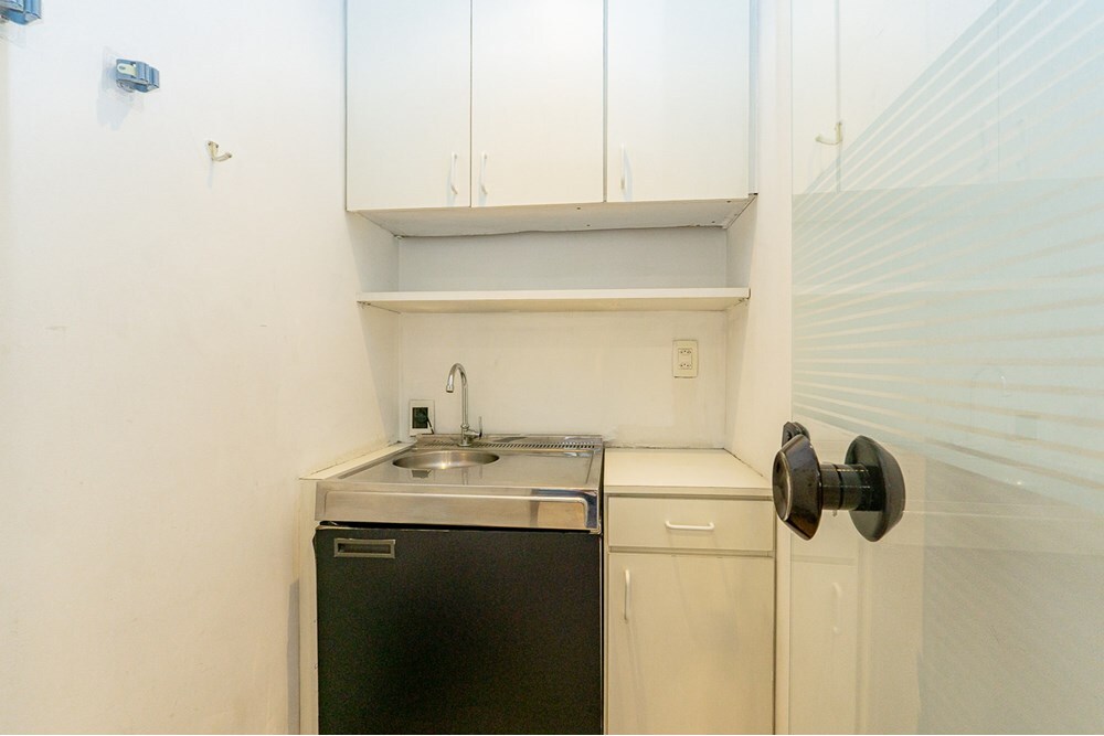 VOF 929 Sala 601131015-69 - REMAX Ares Exclusividades