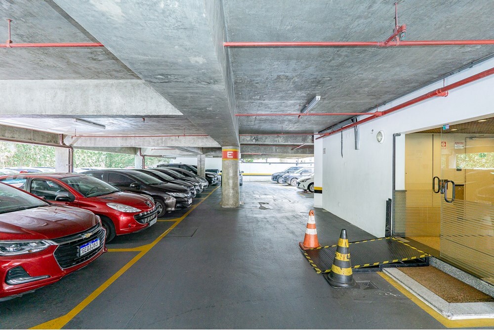 VOF 929 Sala 601131015-69 - REMAX Ares Exclusividades