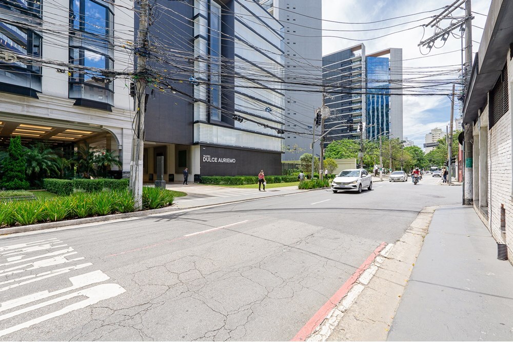 VOF 929 Sala 601131015-69 - REMAX Ares Exclusividades