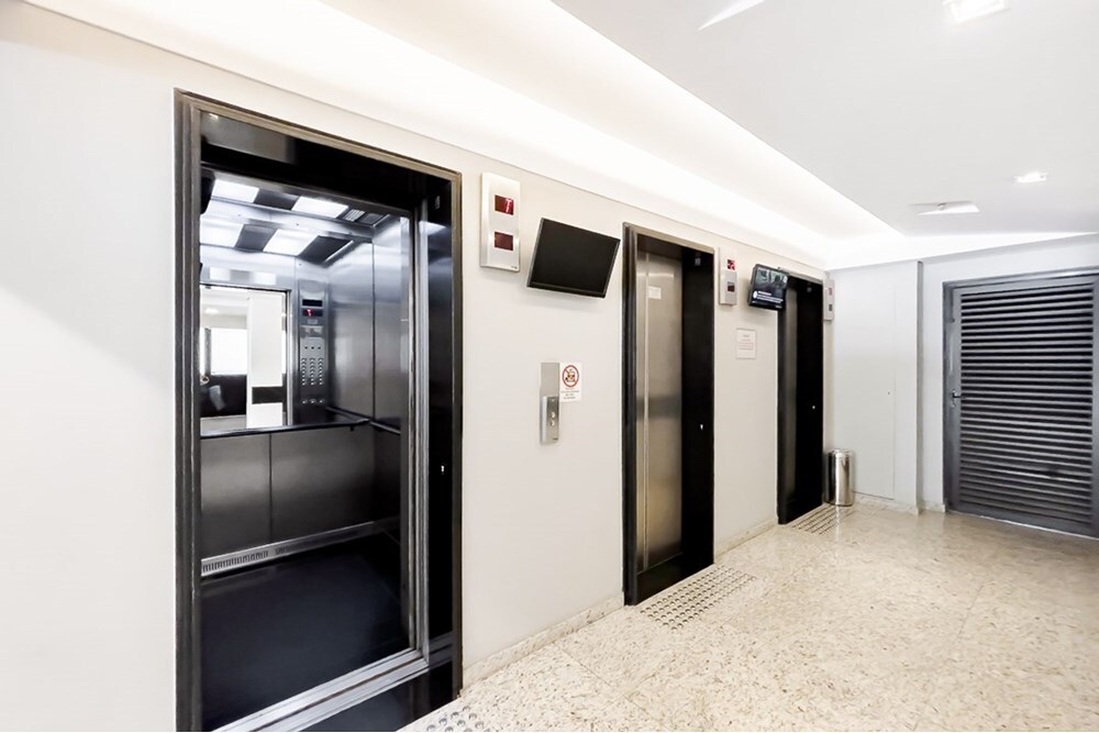 SCA 672 Sala 601081007-90 - REMAX Lepex Exclusividades