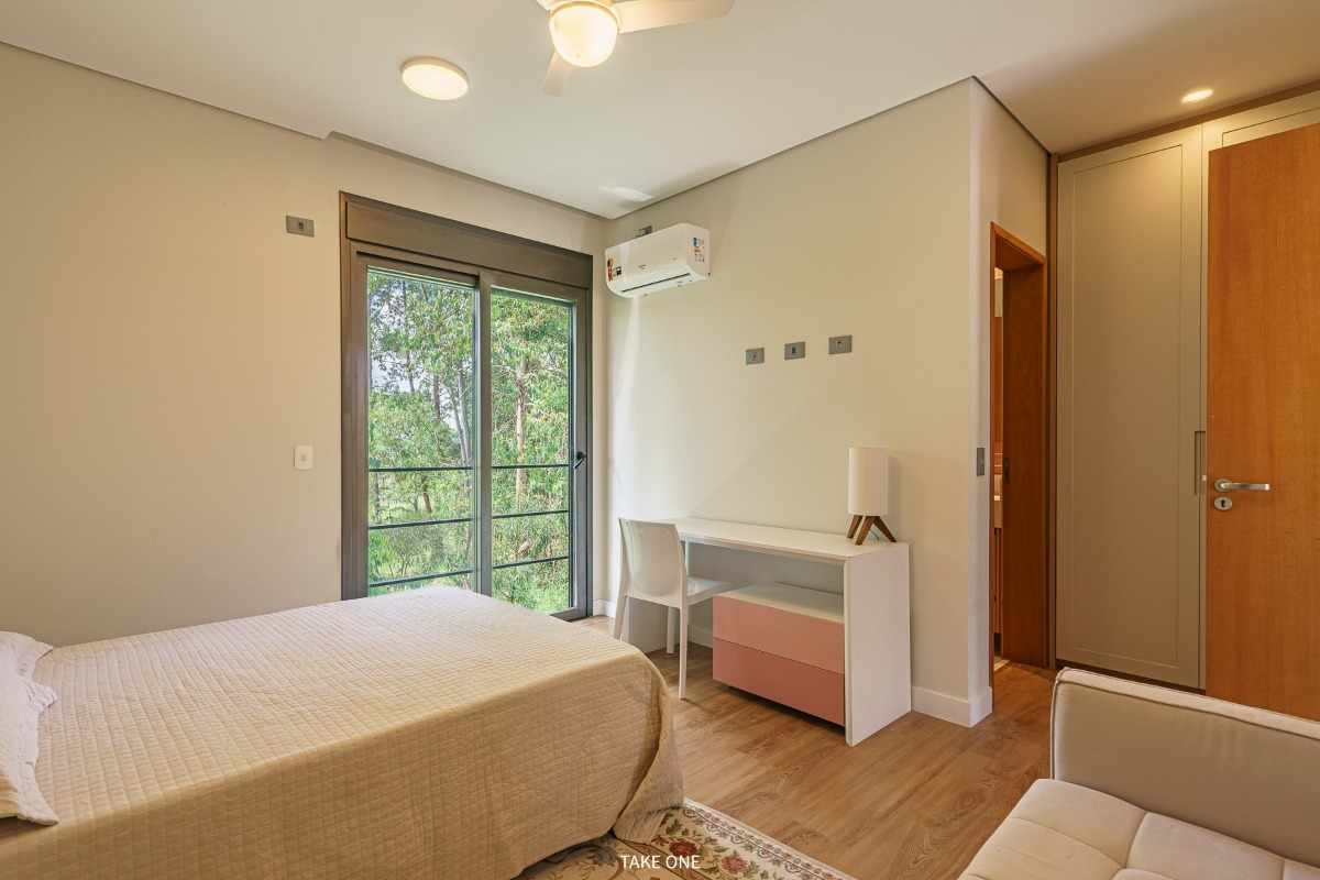 Residencial Multifamiliar de 5 quartos, 622m² no bairro Centro, em Araçariguama | Eu Corretor