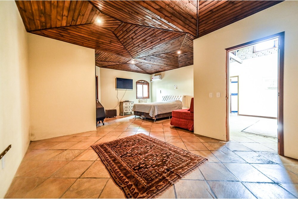 Residencial Multifamiliar de 4 quartos, 329m² no bairro Ipanema, em Porto Alegre | Eu Corretor