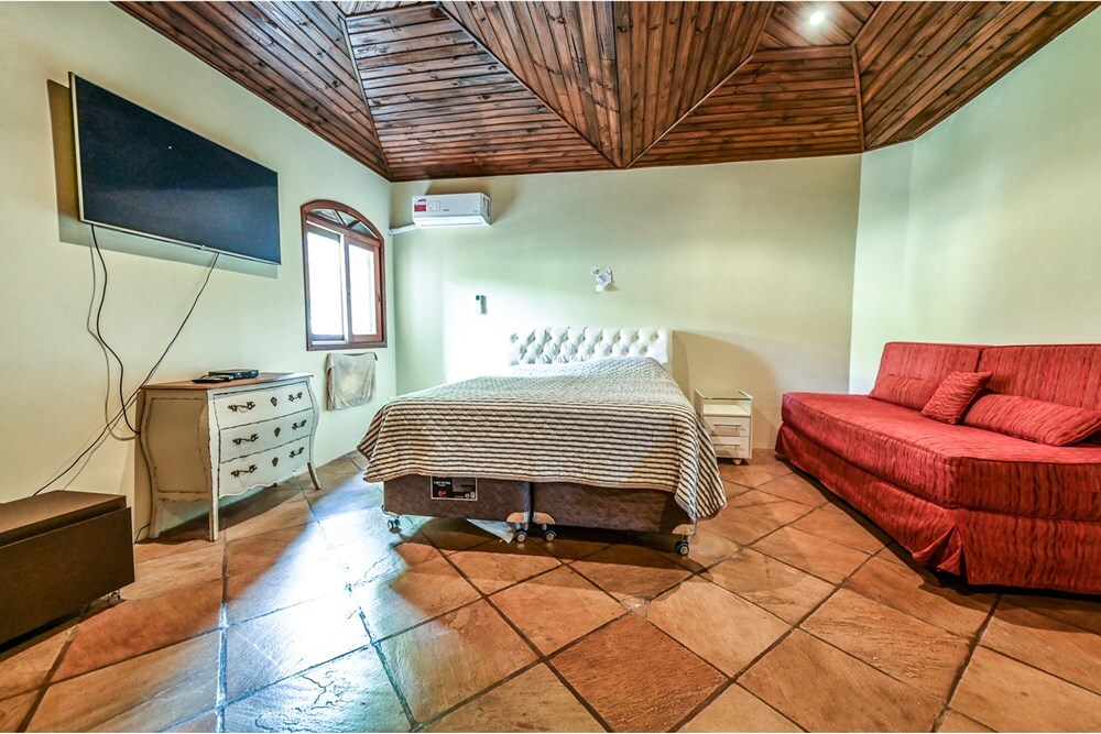 Residencial Multifamiliar de 4 quartos, 329m² no bairro Ipanema, em Porto Alegre | Eu Corretor