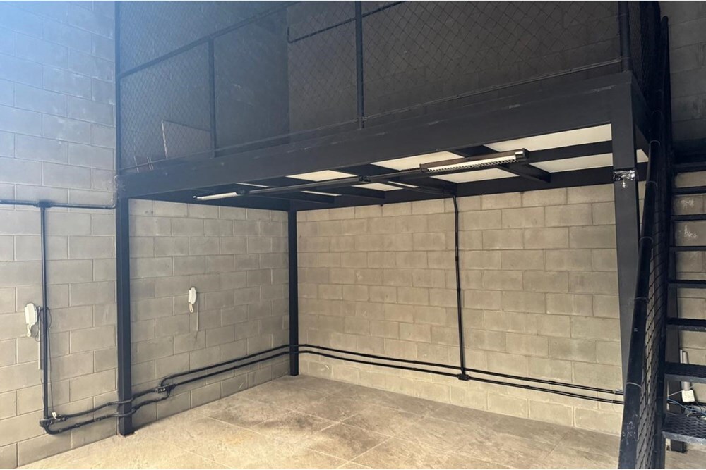 JVDVL 294 Pavilhão 601481005-176 - REMAX Comunità Exclusividades