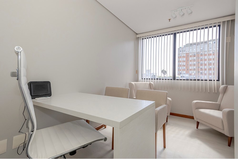 Comercial de 28m² no bairro Menino Deus, em Porto Alegre | Eu Corretor