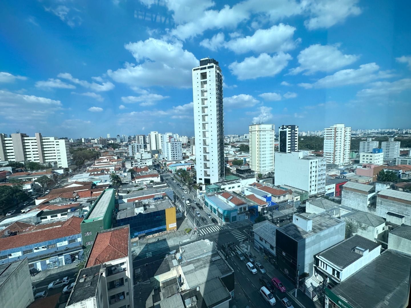 Vari Santana Sala CJ0692 - Oui Imóveis Exclusividades