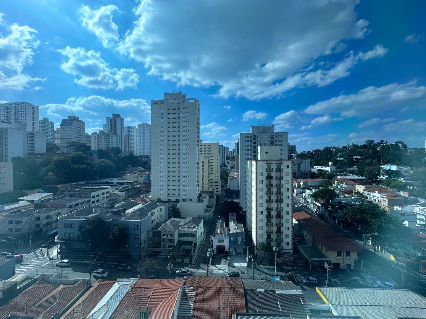 Vari Santana Sala CJ0692 - Oui Imóveis Exclusividades