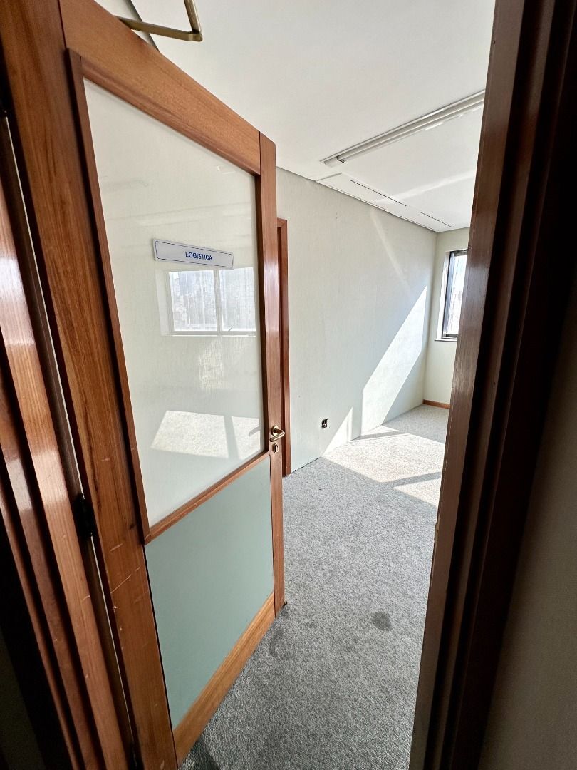 Vari Santana Sala CJ0693 - Oui Imóveis Exclusividades