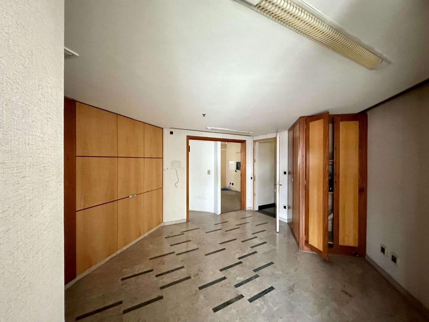 Vari Santana Sala CJ0693 - Oui Imóveis Exclusividades