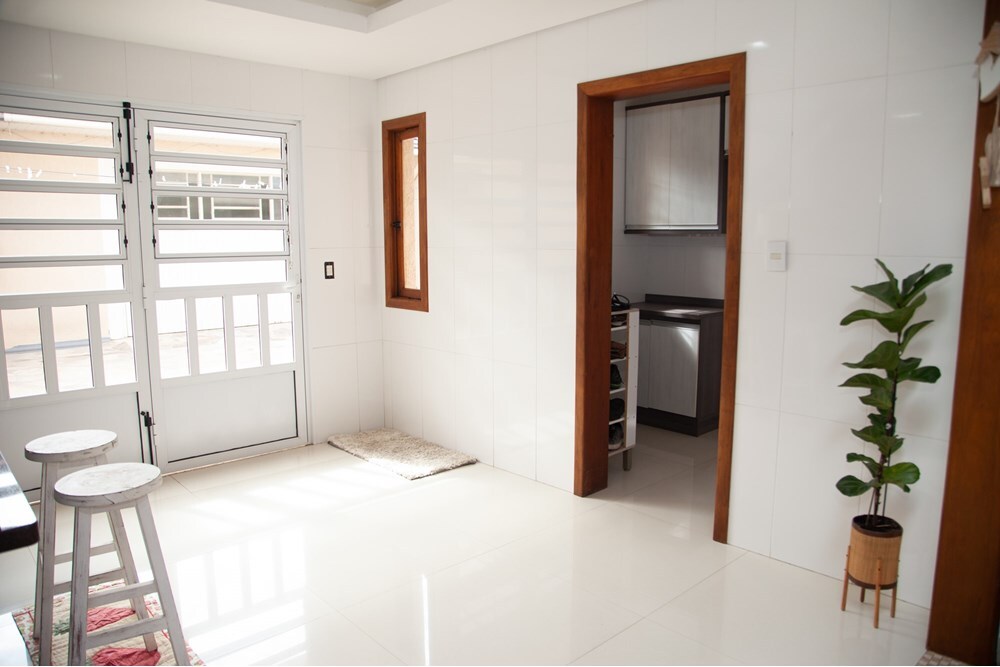 Residencial Multifamiliar de 3 quartos, 300m² no bairro Sumaré, em Alvorada | Eu Corretor