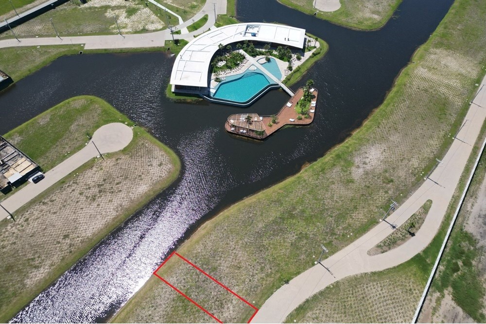 Residencial Multifamiliar de 275m² | Eu Corretor