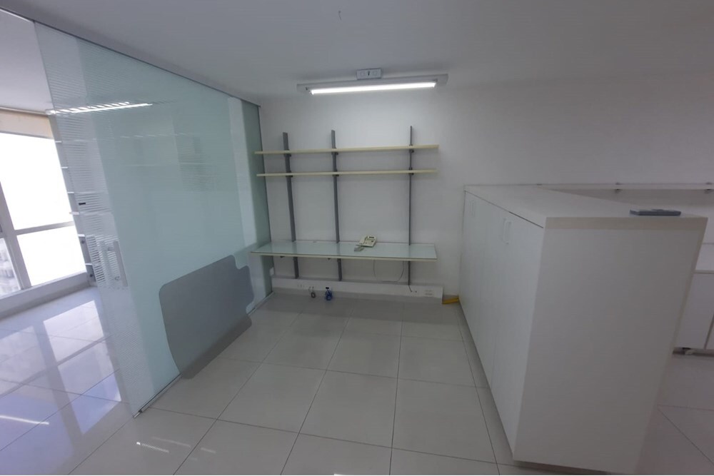 HA 1814 Sala 601081062-20 - REMAX Lepex Exclusividades