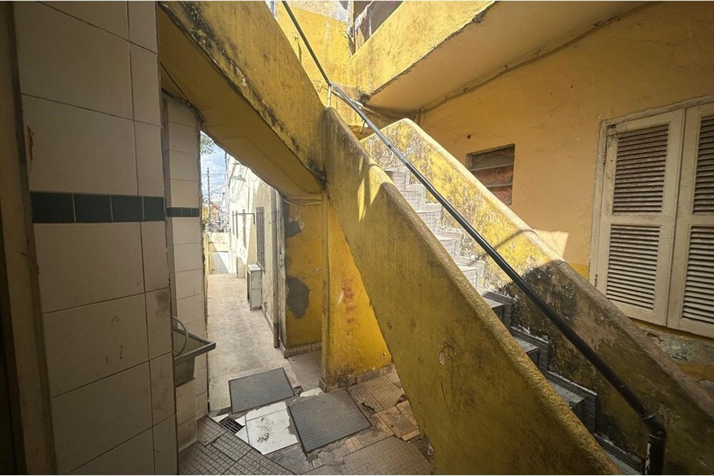 ABDA 110 601261073-40 - REMAX Terra Exclusividades