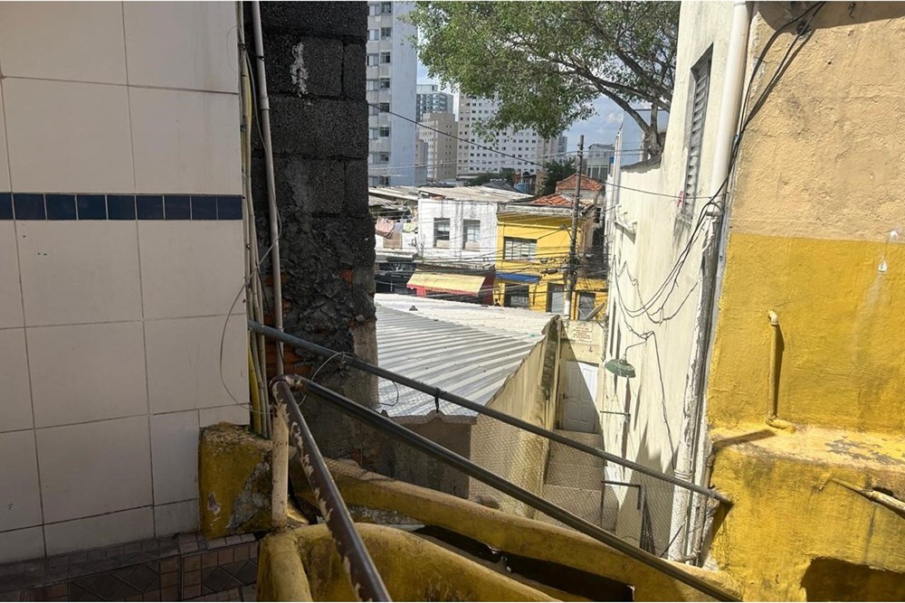 ABDA 110 601261073-40 - REMAX Terra Exclusividades