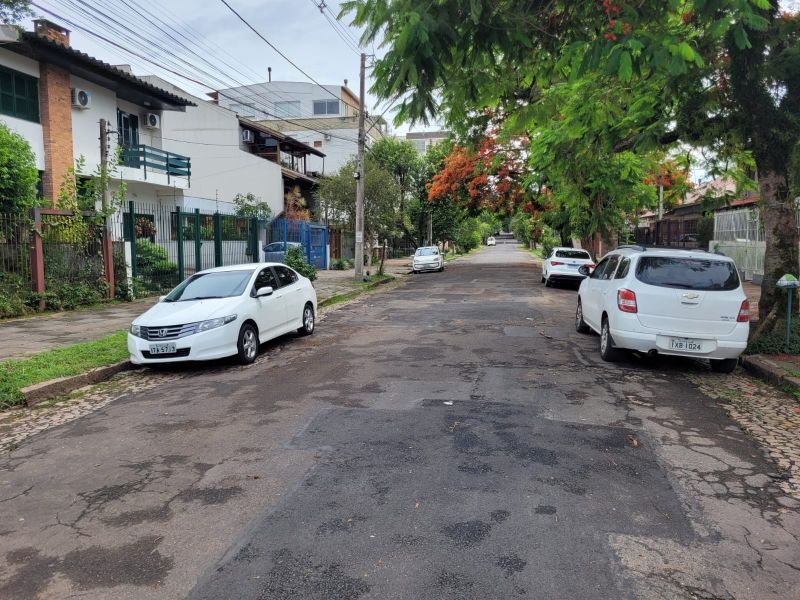 Residencial Multifamiliar de 250m² no bairro Jardim Botânico, em Porto Alegre | Eu Corretor