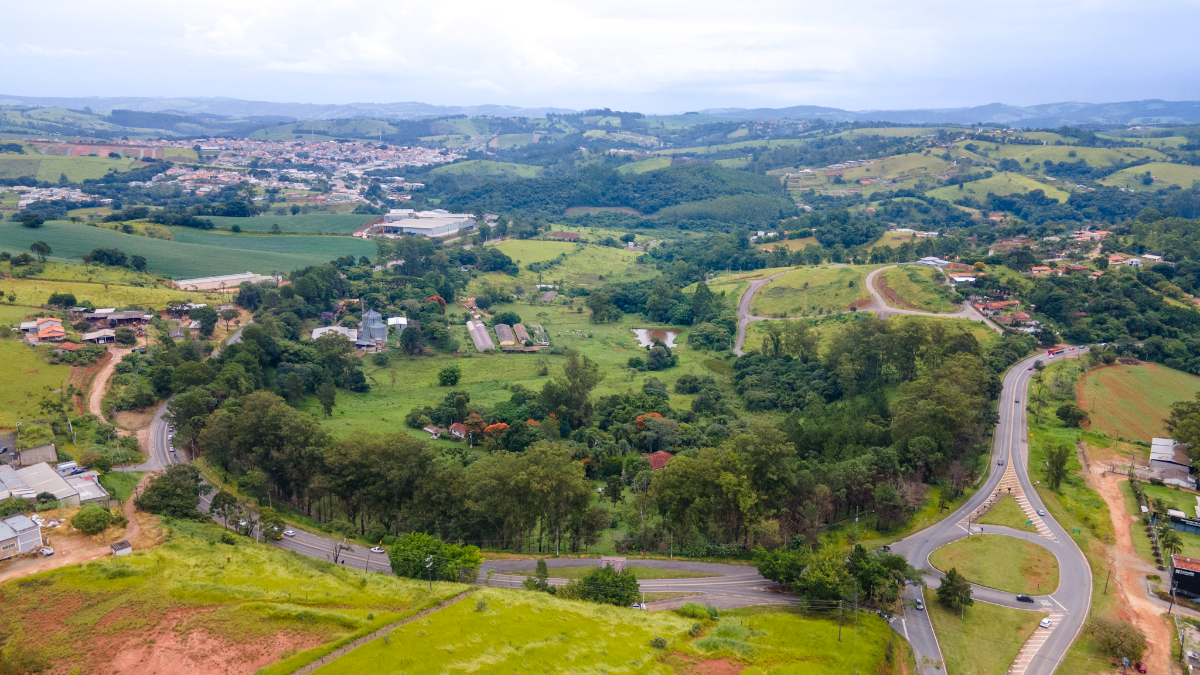 Residencial Multifamiliar de 93000m² no bairro Centro, em Pinhalzinho | Eu Corretor