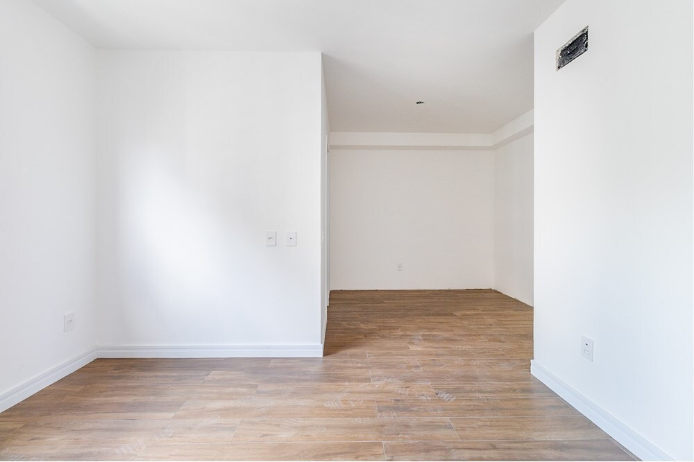 PM 327 Apto 601081056-26 - REMAX Lepex Exclusividades