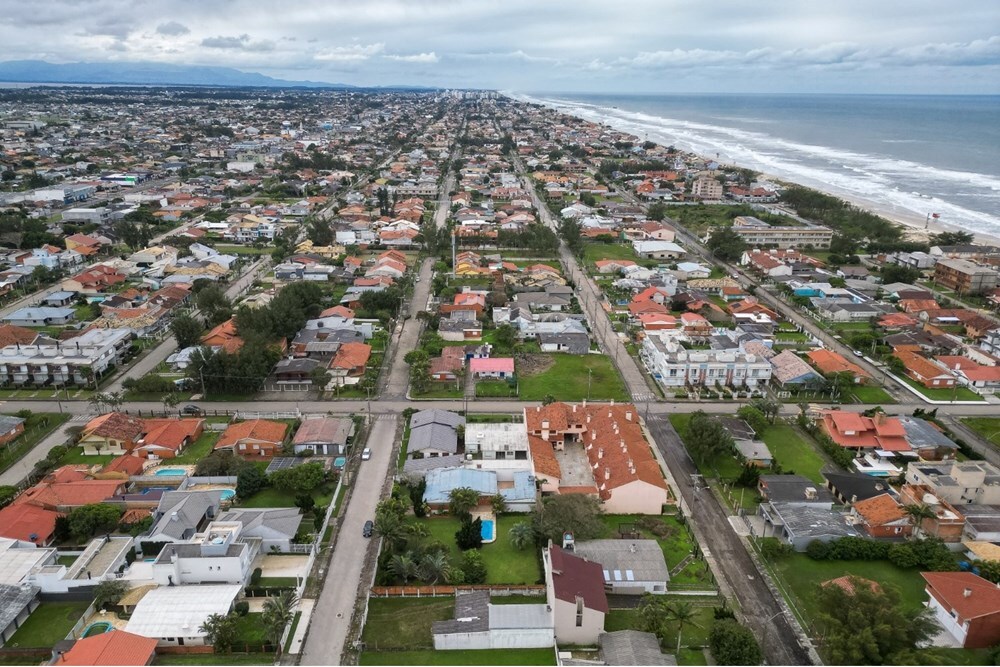 CM 278 612671028-34 - Remax VIP Exclusividades