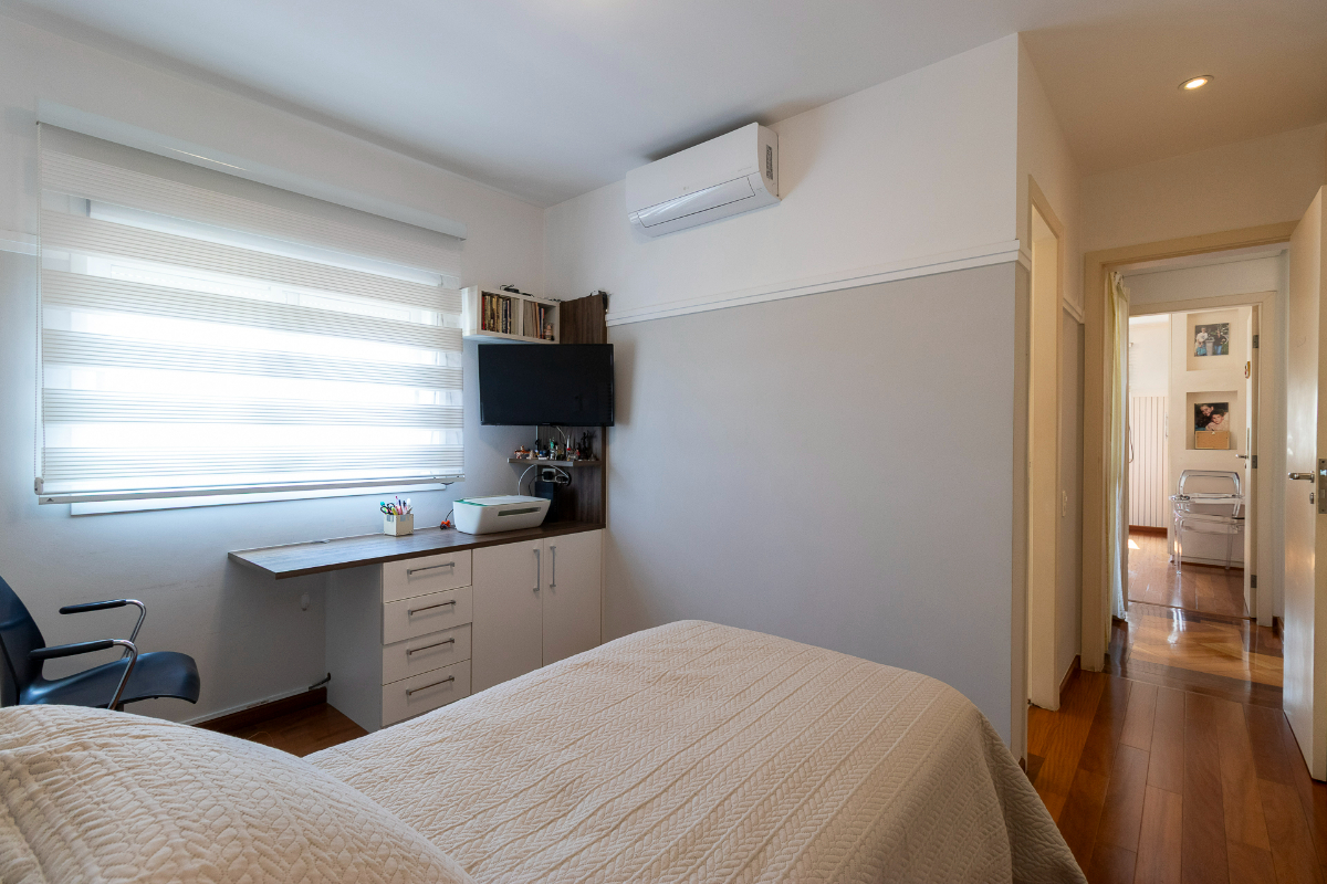 Residencial Multifamiliar de 3 quartos, 195m² no bairro Moema, em São Paulo | Eu Corretor