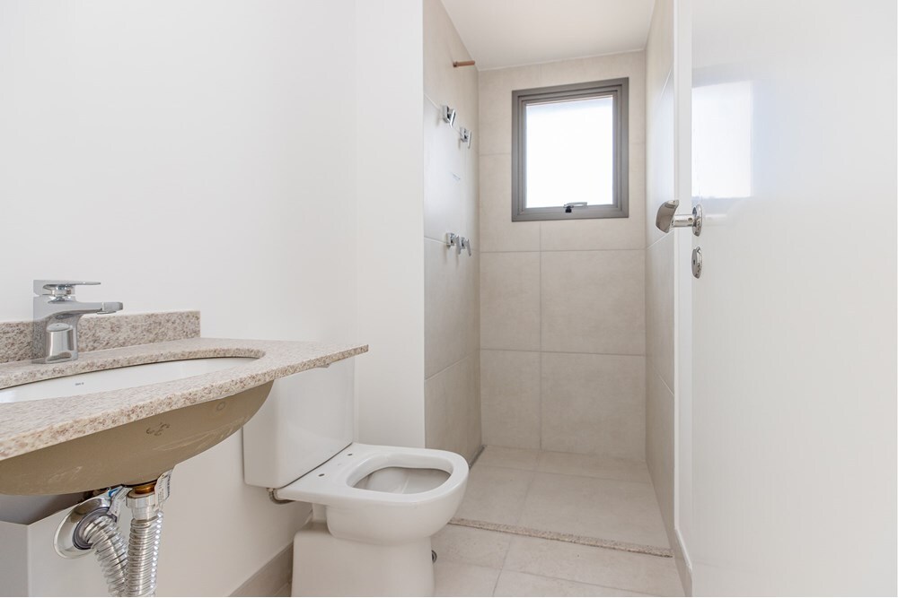 MI 664 Apto 601241033-79 - REMAX Ville Exclusividades