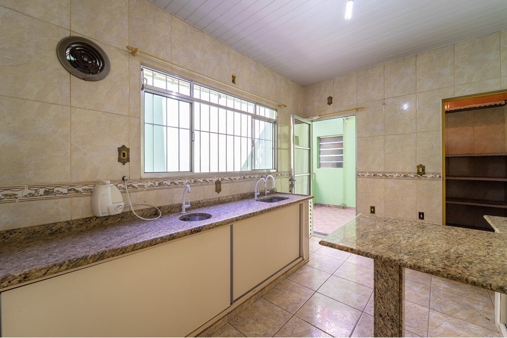 VRBIADC 176 Casa 690591011-69 - REMAX Máxima Exclusividades