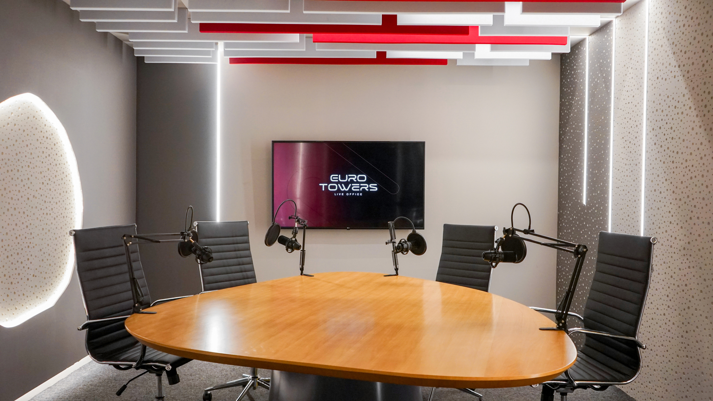 Euro Towers - Office Euro Towers - Office