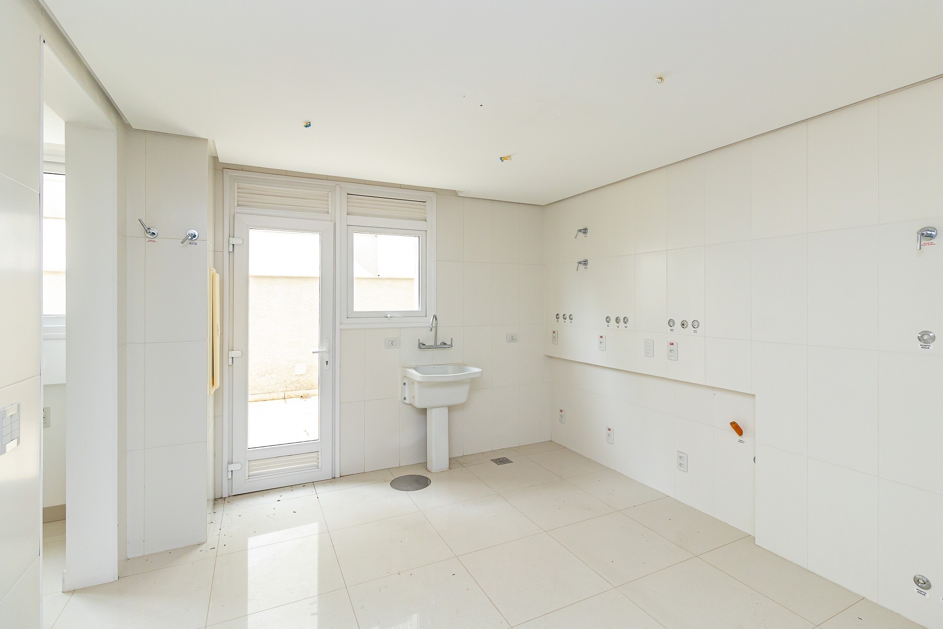 Residencial Multifamiliar de 3 quartos, 805m² no bairro Três Figueiras, em Porto Alegre | Eu Corretor
