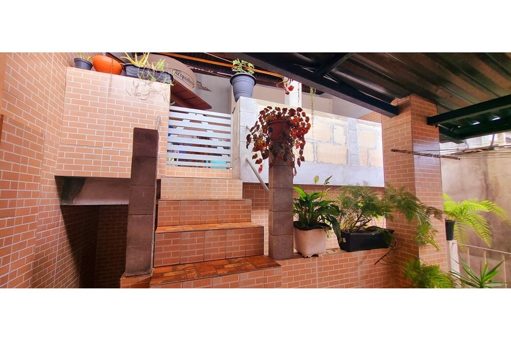 JSLADC 33 Casa 601081013-30 - REMAX Lepex Exclusividades