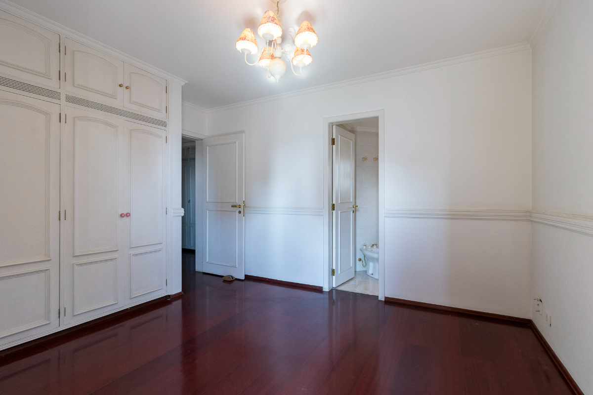 Residencial Multifamiliar de 4 quartos, 285m² no bairro Campo Belo, em São Paulo | Eu Corretor