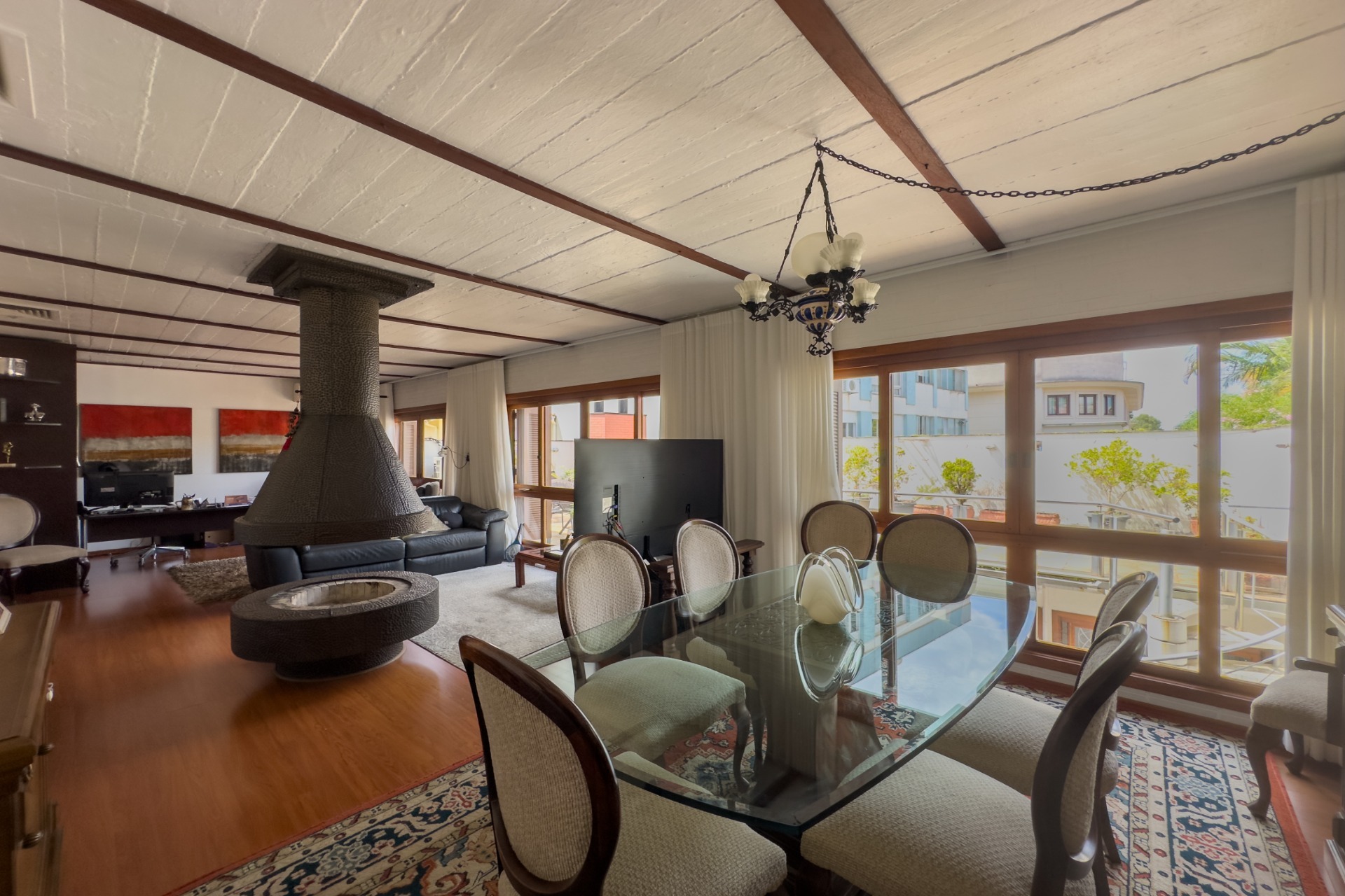 Residencial Multifamiliar de 3 quartos, 290m² no bairro Três Figueiras, em Porto Alegre | Eu Corretor