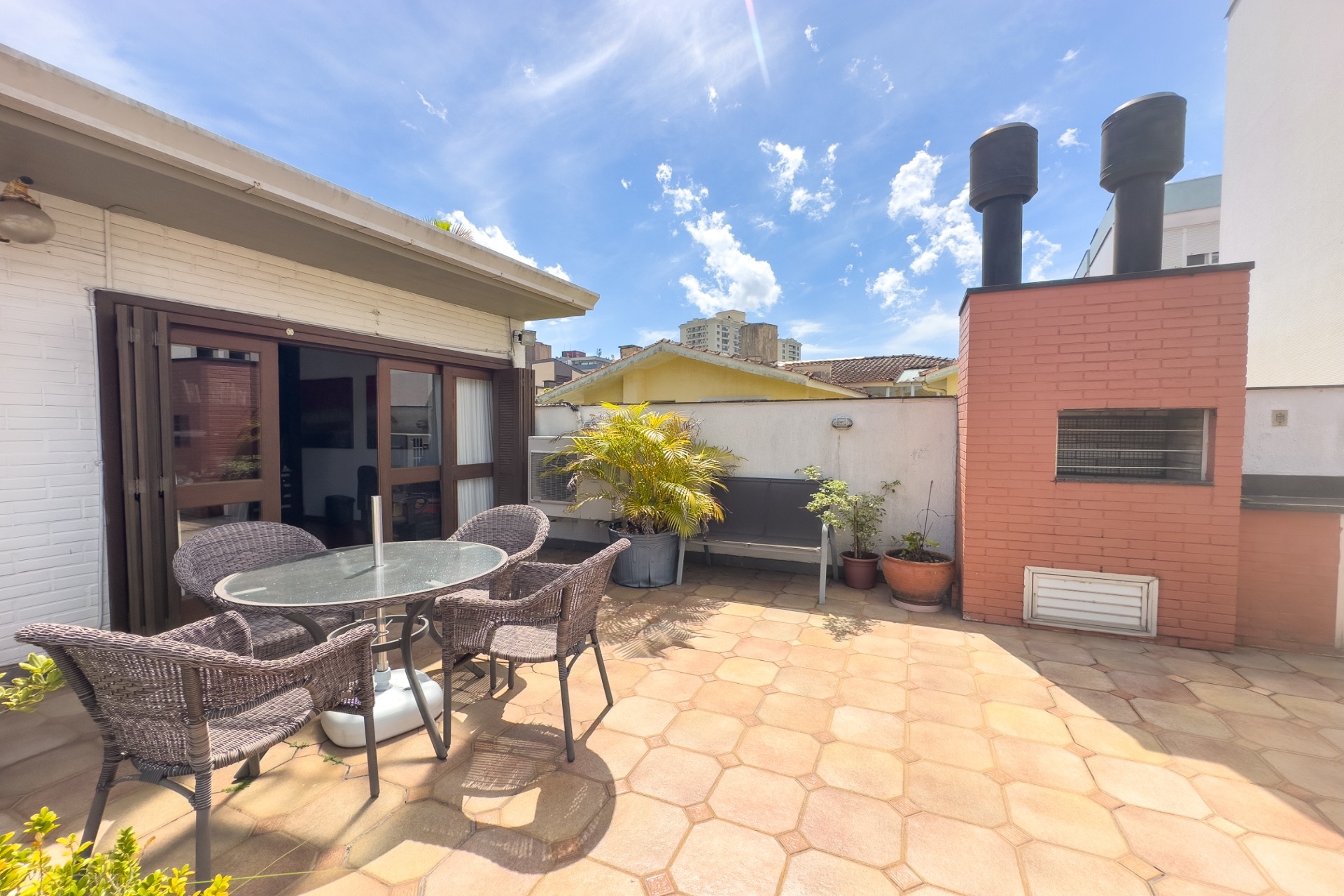 Residencial Multifamiliar de 3 quartos, 290m² no bairro Três Figueiras, em Porto Alegre | Eu Corretor