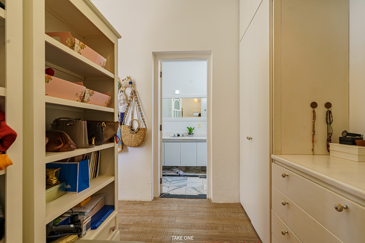 Residencial Multifamiliar de 1 quarto, 200m² no bairro Caminhos de San Conrado (Sousas), em Campinas | Eu Corretor