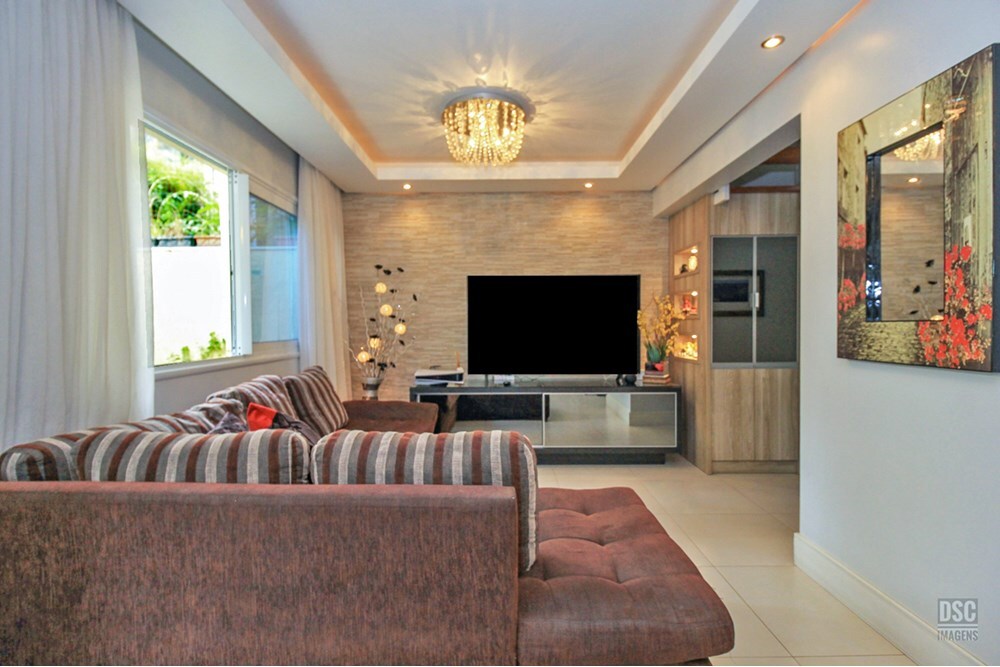 Residencial Multifamiliar de 4 quartos, 218m² no bairro Teresópolis, em Porto Alegre | Eu Corretor