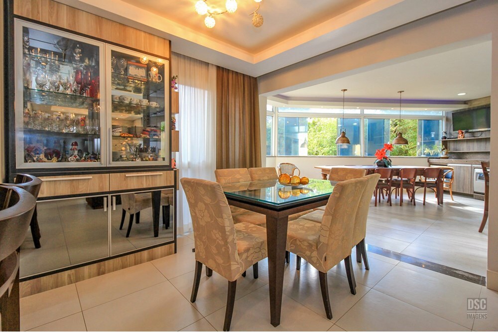 Residencial Multifamiliar de 4 quartos, 218m² no bairro Teresópolis, em Porto Alegre | Eu Corretor