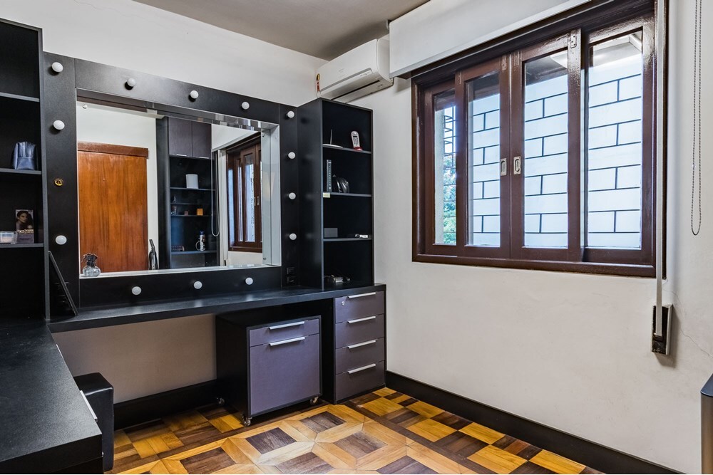 Residencial Multifamiliar de 3 quartos, 329m² no bairro Vila Ipiranga, em Porto Alegre | Eu Corretor