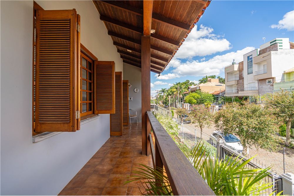 Residencial Multifamiliar de 4 quartos, 300m² no bairro Jardim Lindóia, em Porto Alegre | Eu Corretor