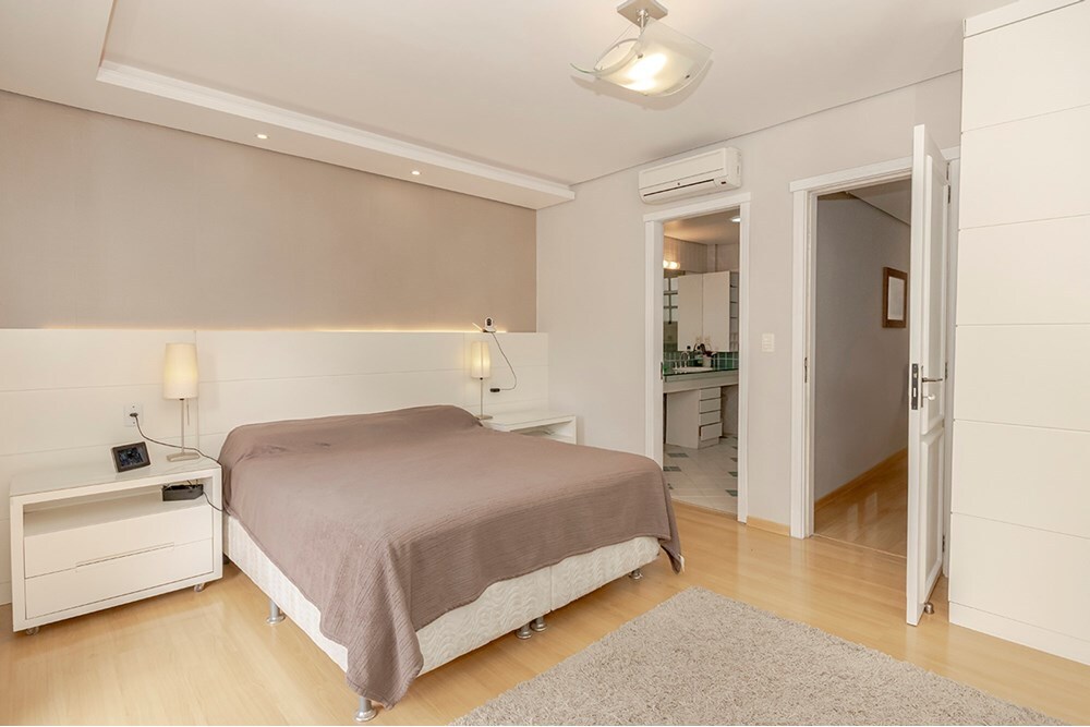 Residencial Multifamiliar de 3 quartos, 349m² no bairro Chácara das Pedras, em Porto Alegre | Eu Corretor