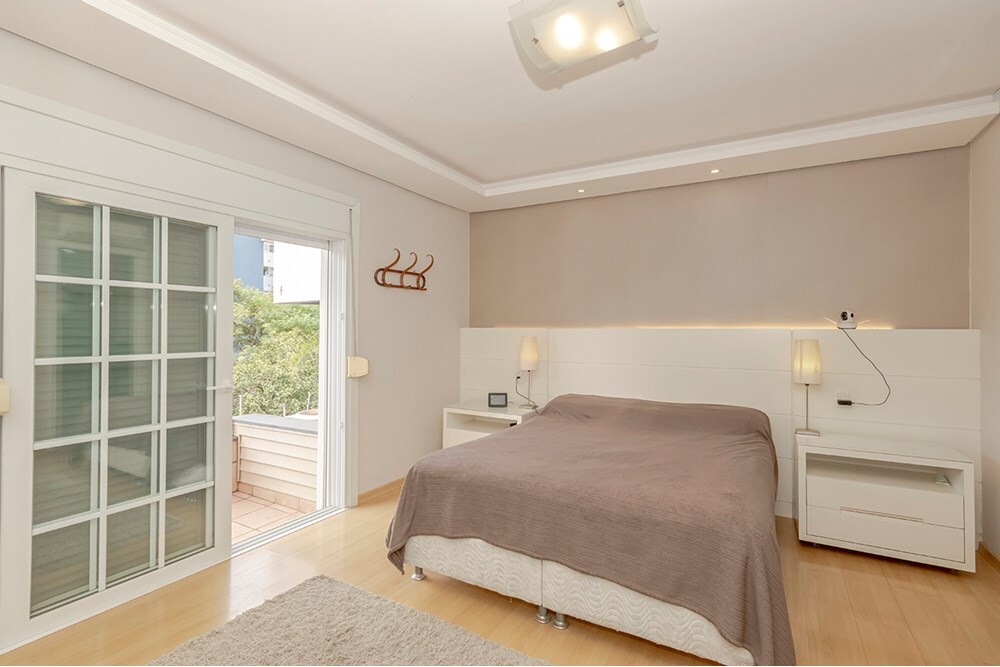 Residencial Multifamiliar de 3 quartos, 349m² no bairro Chácara das Pedras, em Porto Alegre | Eu Corretor