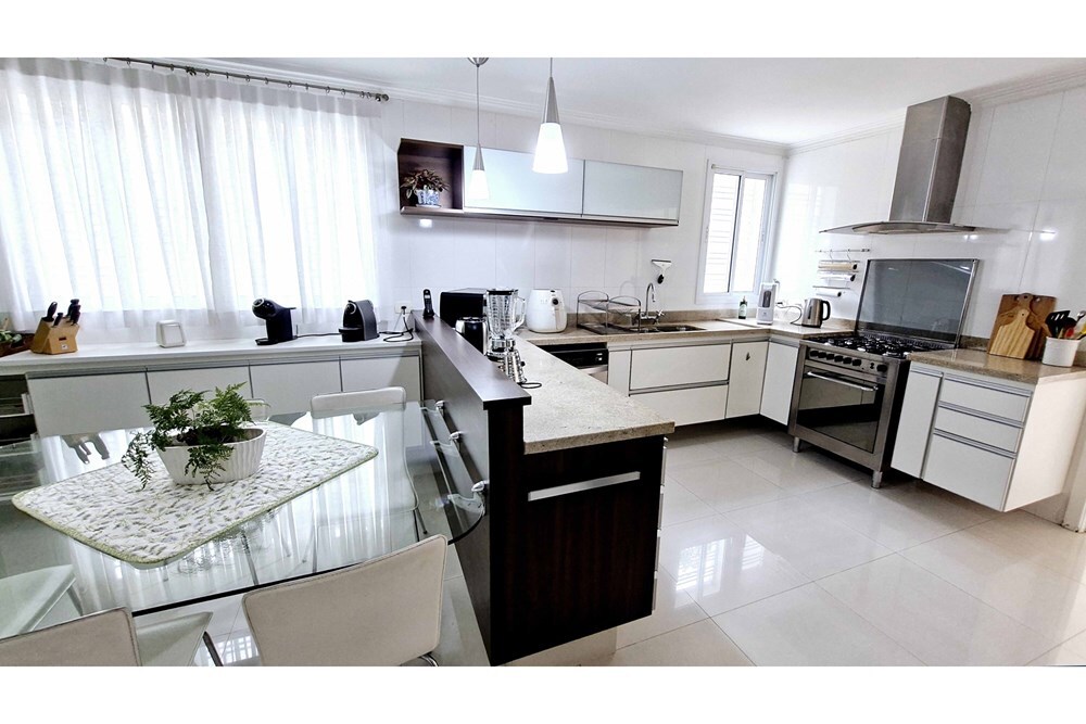 CHG 17 601361045-12 - REMAX Trio Exclusividades