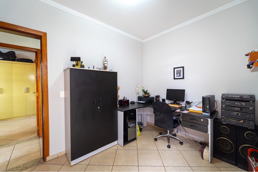 Residencial Multifamiliar de 4 quartos, 296m² no bairro Jardim Tannus, em Jundiaí | Eu Corretor