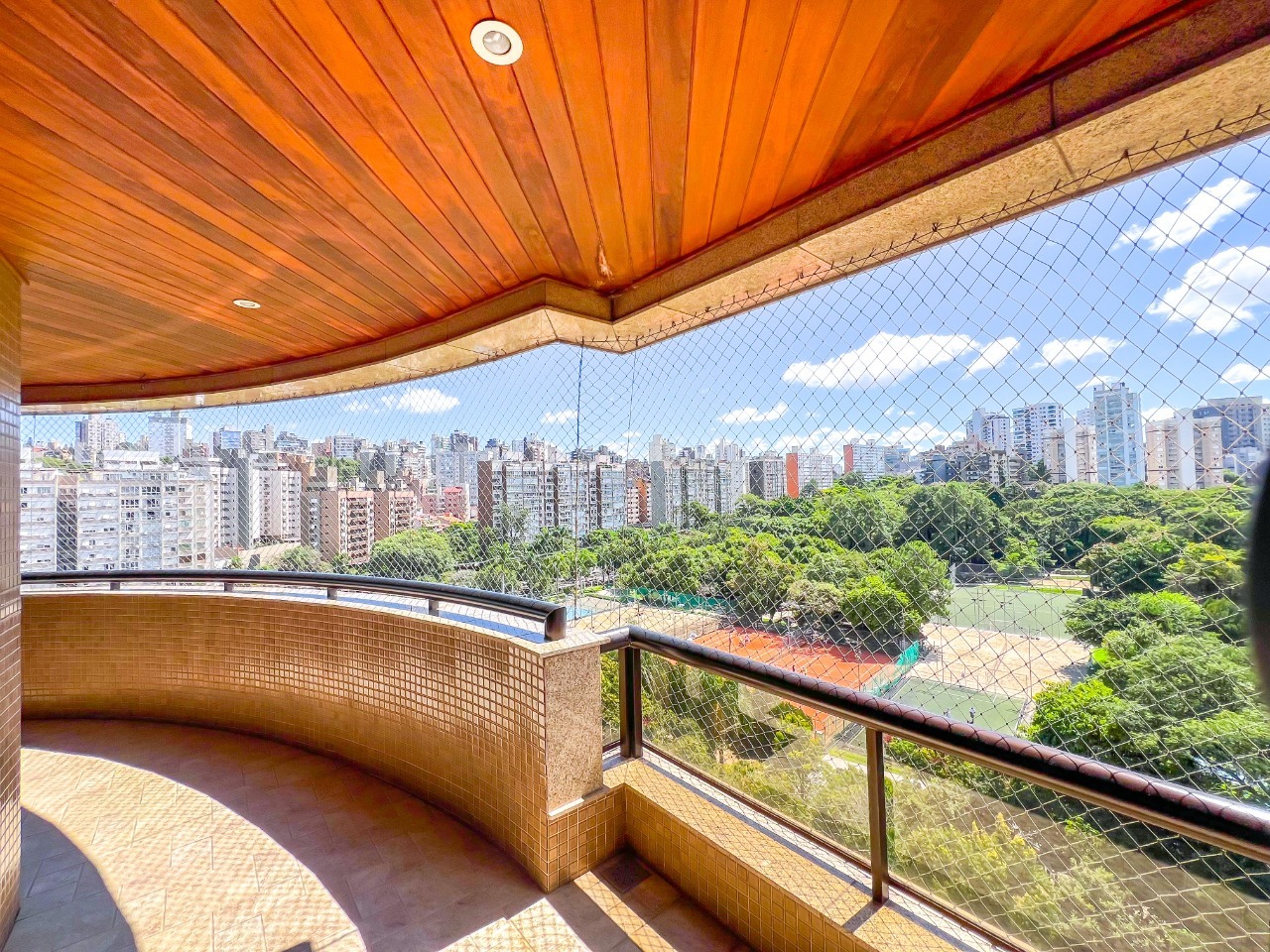 Residencial Multifamiliar de 4 quartos, 312m² no bairro Petrópolis, em Porto Alegre | Eu Corretor